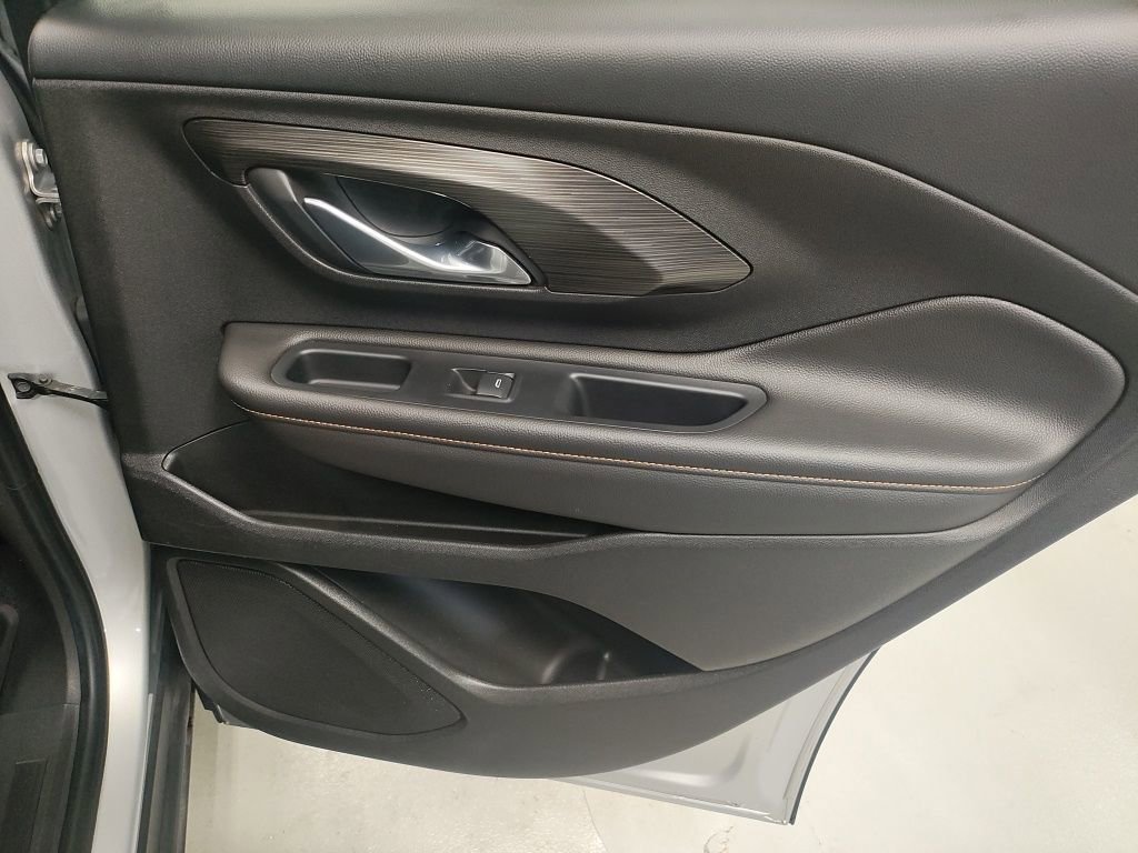 Used 2020 GMC Terrain SLT w/ Preferred Package image 16