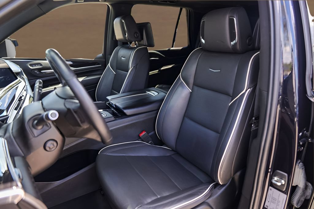 Used 2021 Cadillac Escalade Sport w/ Driver Assist Tech Package AWD/4WD image 7