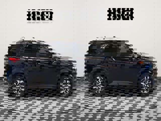 Used 2024 Nissan Pathfinder SL AWD/4WD image 2