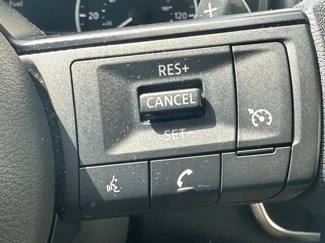 Used 2023 Nissan Rogue S AWD/4WD image 10