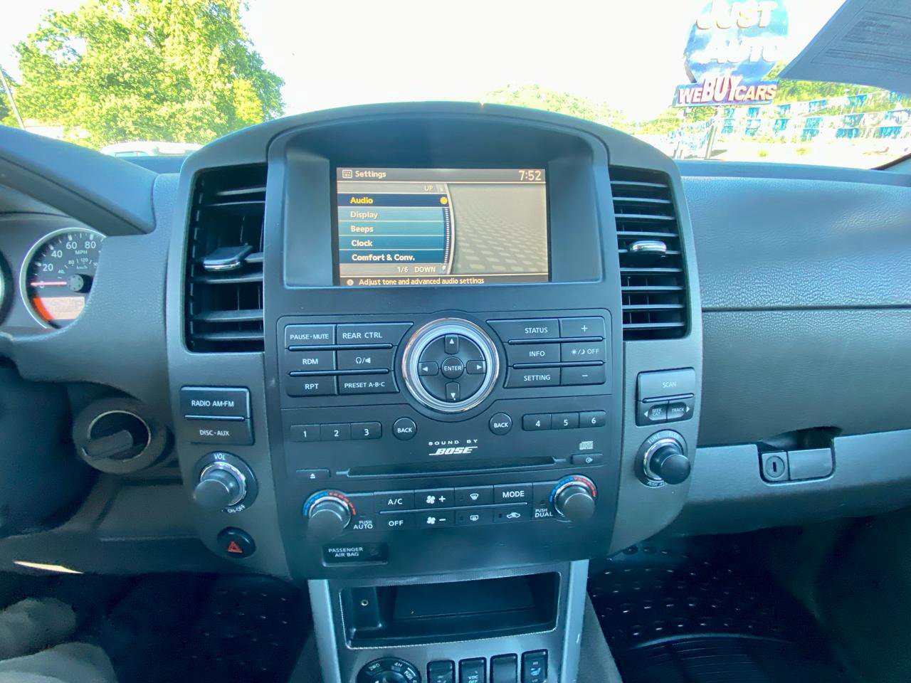 Used 2011 Nissan Pathfinder Silver AWD/4WD image 19
