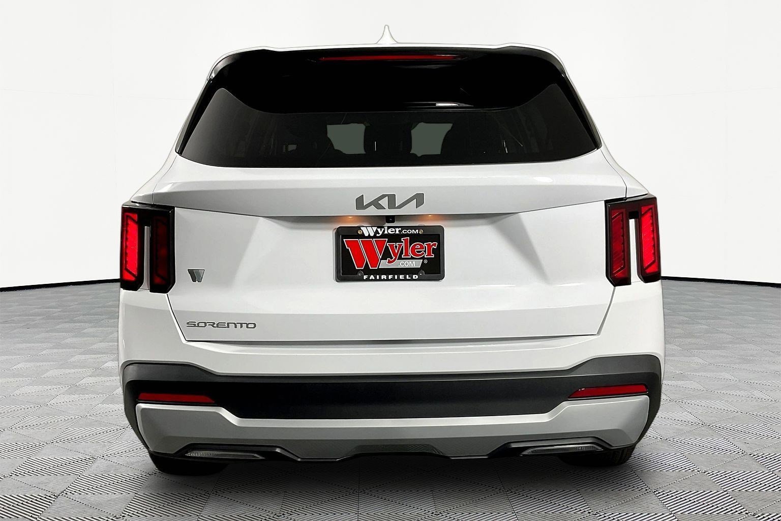 Certified 2025 Kia Sorento LX FWD image 5