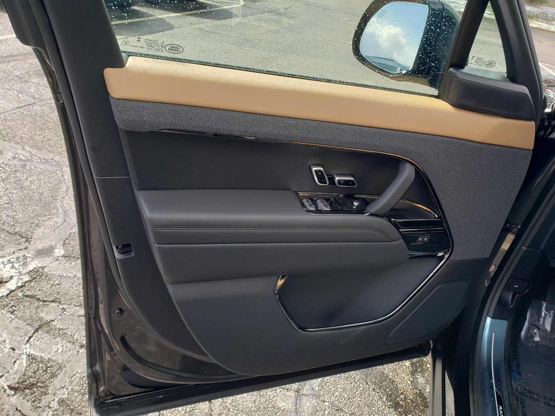 New 2026 Land Rover Range Rover Sport Dynamic SE image 10