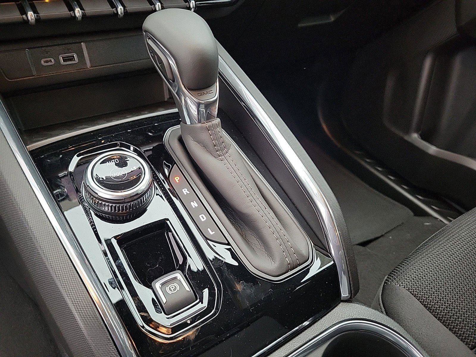 New 2026 GMC Canyon Elevation w/ Convenience Package image 28