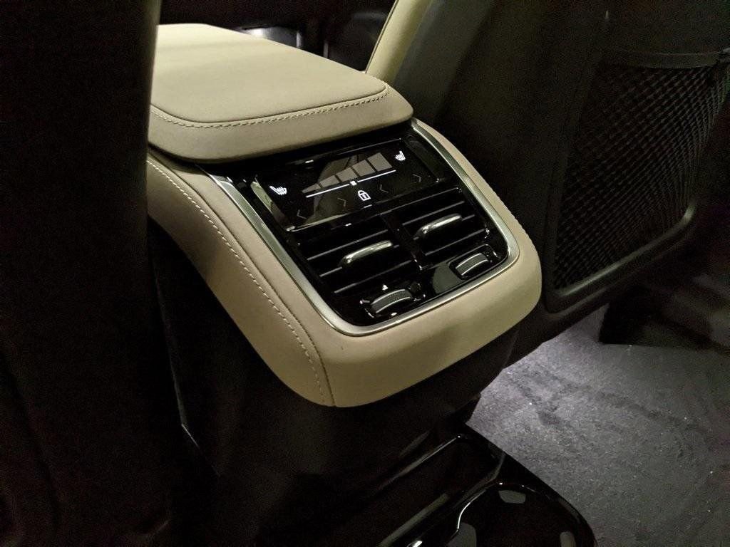 New 2026 Volvo XC90 B6 Plus w/ Protection Package Premier image 26