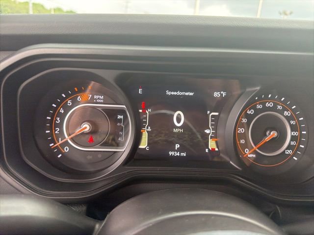 Used 2024 Jeep Wrangler Unlimited Sahara w/ Technology Group AWD/4WD image 14