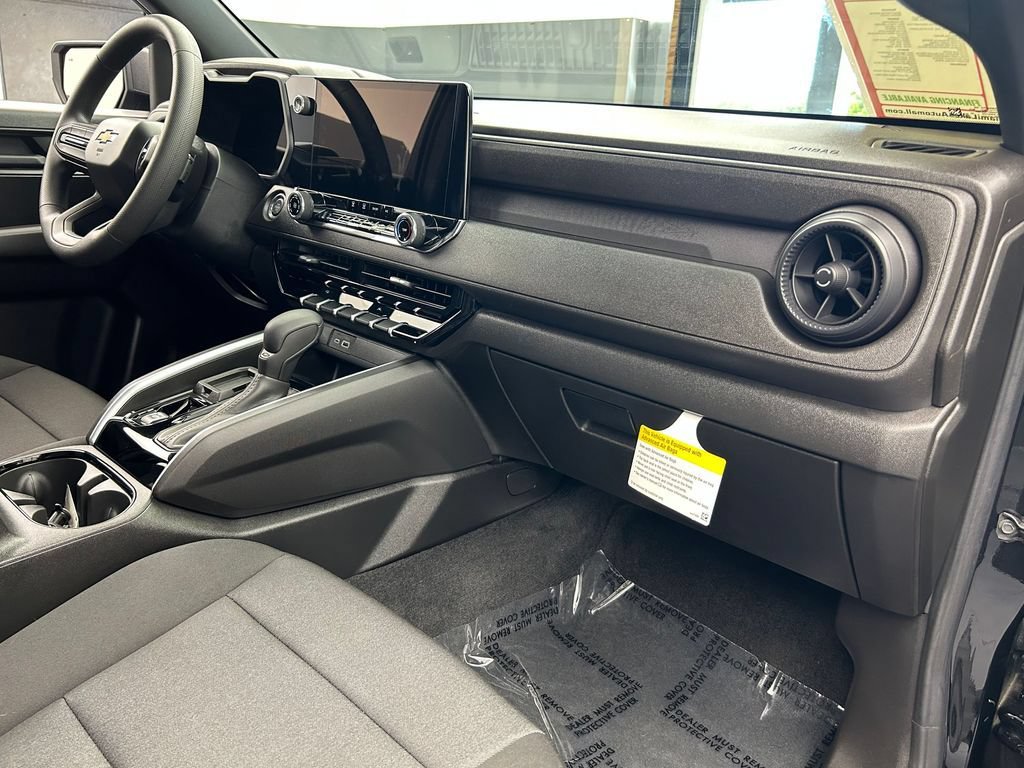 Used 2026 Chevrolet Colorado W/T w/ WT Custom Package RWD image 10