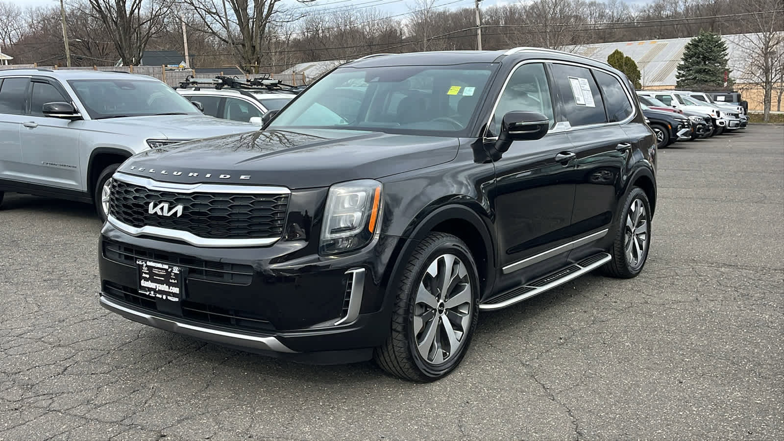 Used 2022 Kia Telluride EX w/ EX Premium Package image 3
