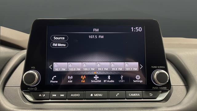 Used 2023 Nissan Rogue SV image 14