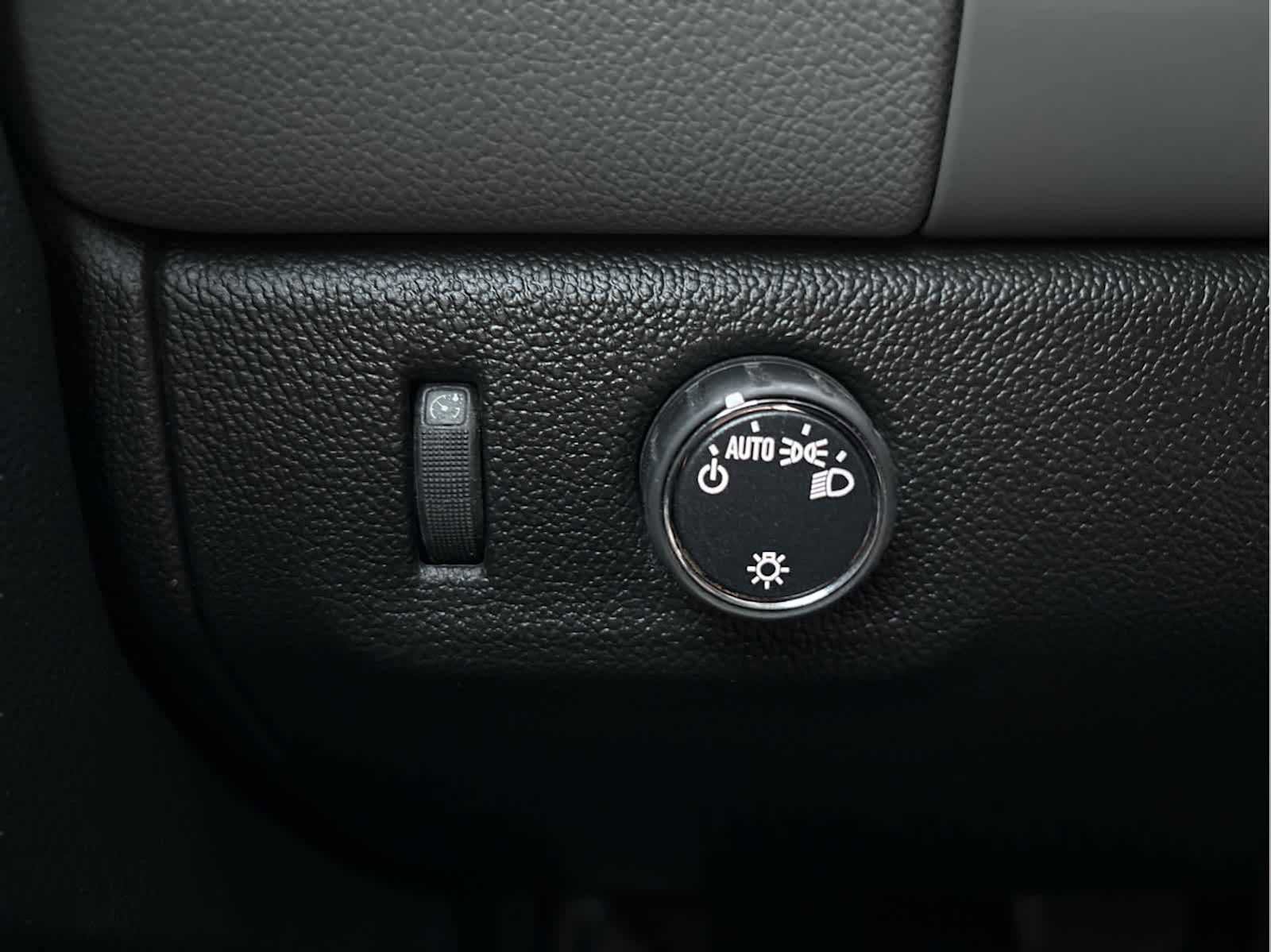 Used 2022 Chevrolet Colorado W/T w/ WT Convenience Package image 28