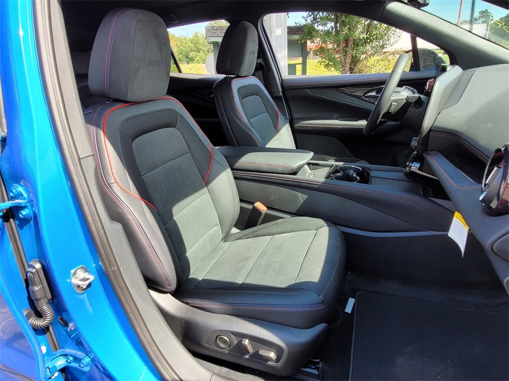 New 2025 Chevrolet Blazer EV RS image 13