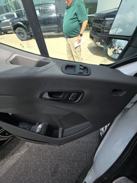 Used 2022 Ford Transit 250 Medium Roof AWD image 17