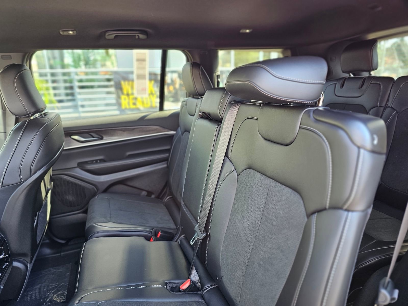 New 2026 Jeep Grand Cherokee L 2WD image 22