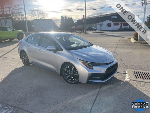 Used 2022 Toyota Corolla SE w/ SE Premium Package image 9