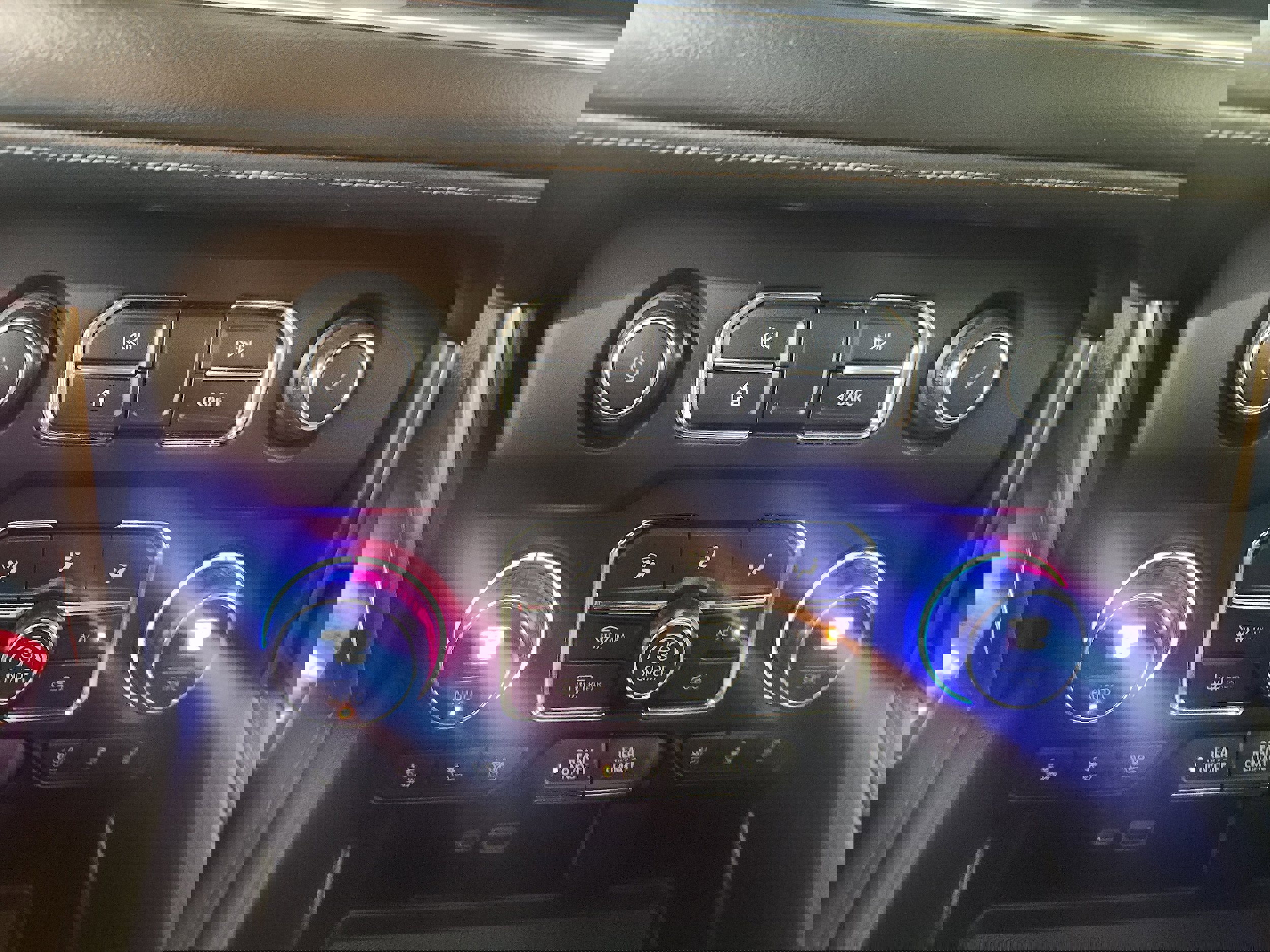 Used 2021 Chevrolet Tahoe High Country w/ Premium Package image 18