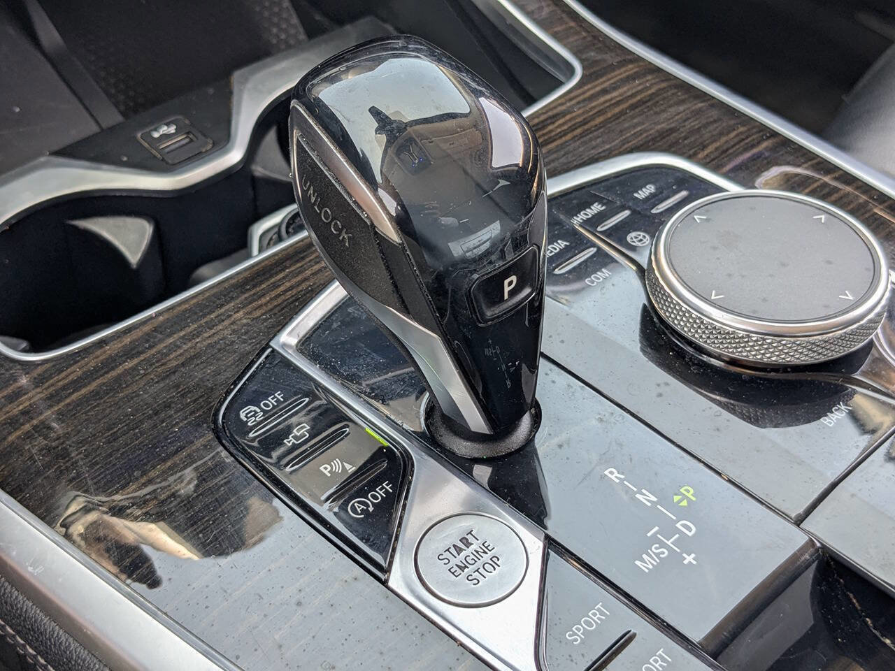 Used 2019 BMW X7 xDrive40i w/ Parking Assistance Package image 29