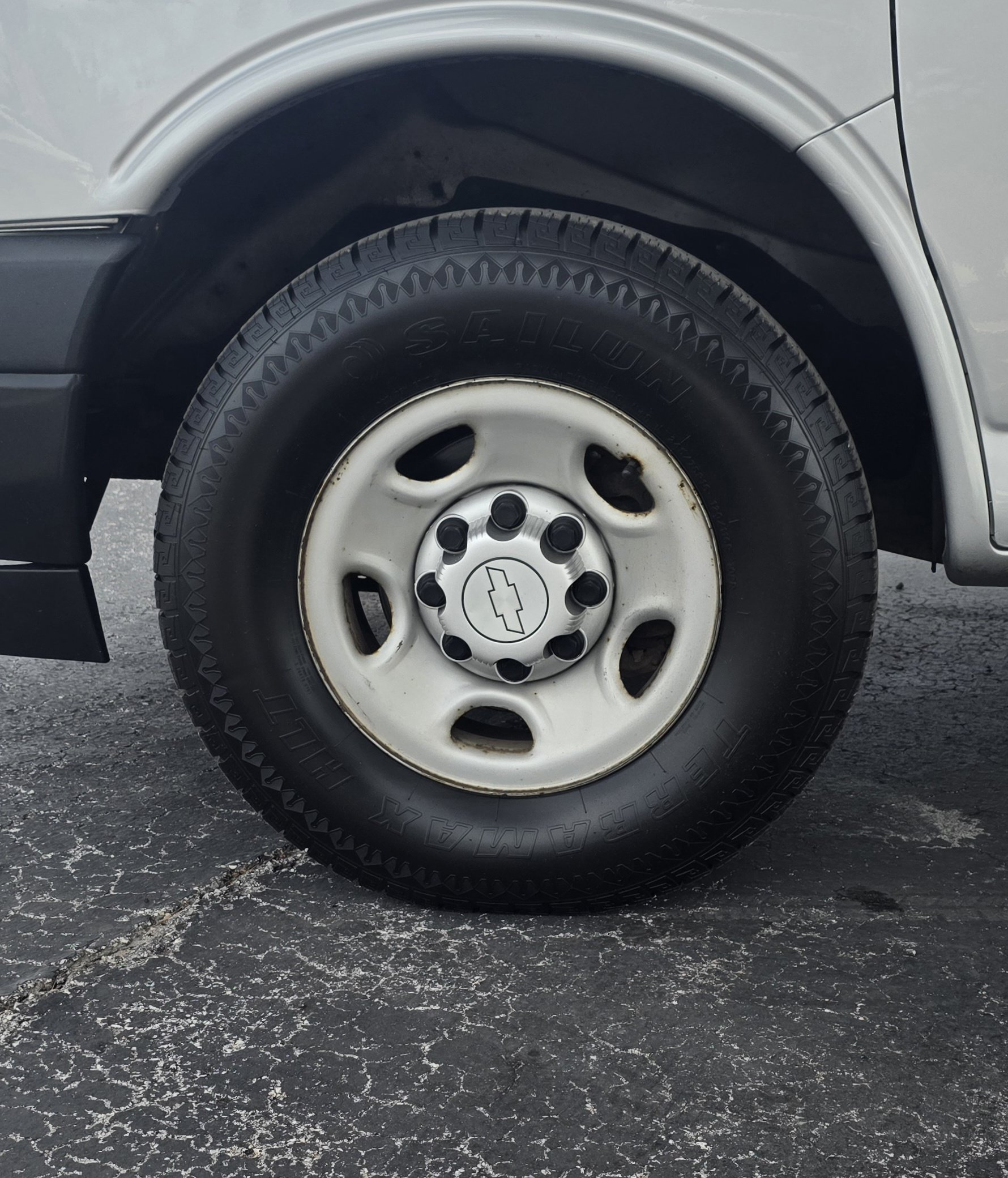 Used 2017 Chevrolet Express 2500 LS RWD image 29