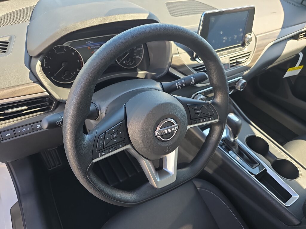 New 2026 Nissan Altima 2.5 SV FWD image 7