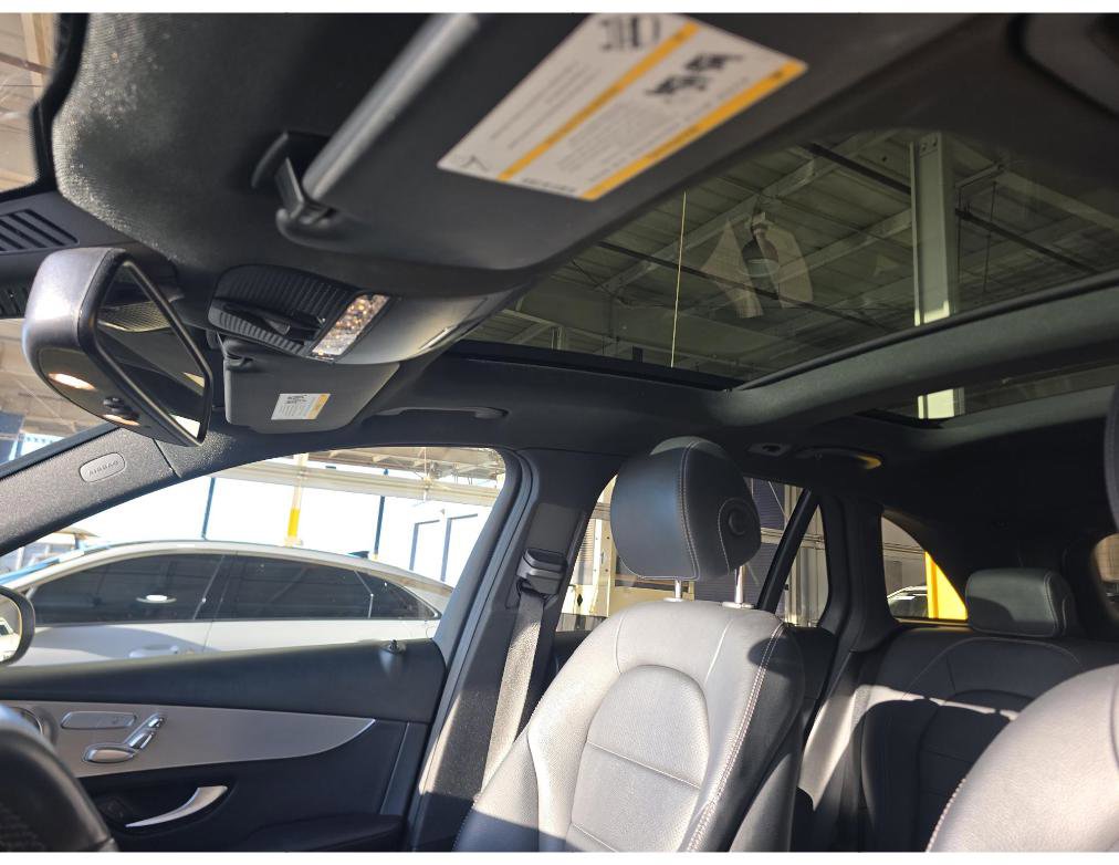 Used 2019 Mercedes-Benz GLC 350e 4MATIC w/ Premium Package image 13