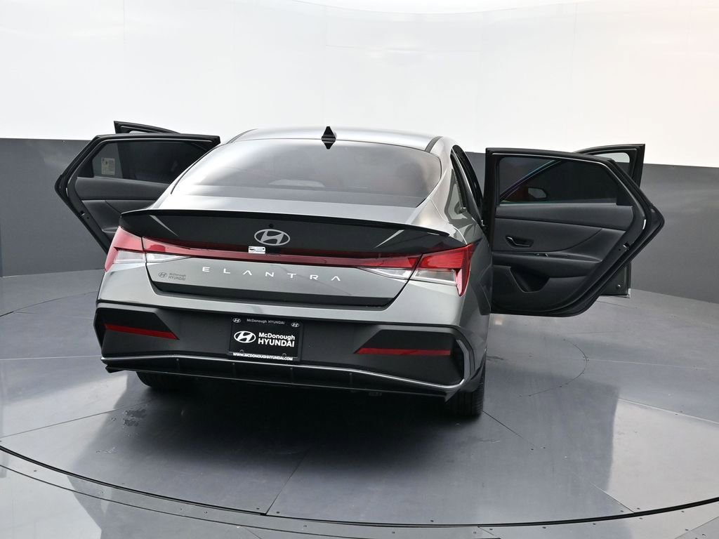 New 2026 Hyundai Elantra Sport image 33