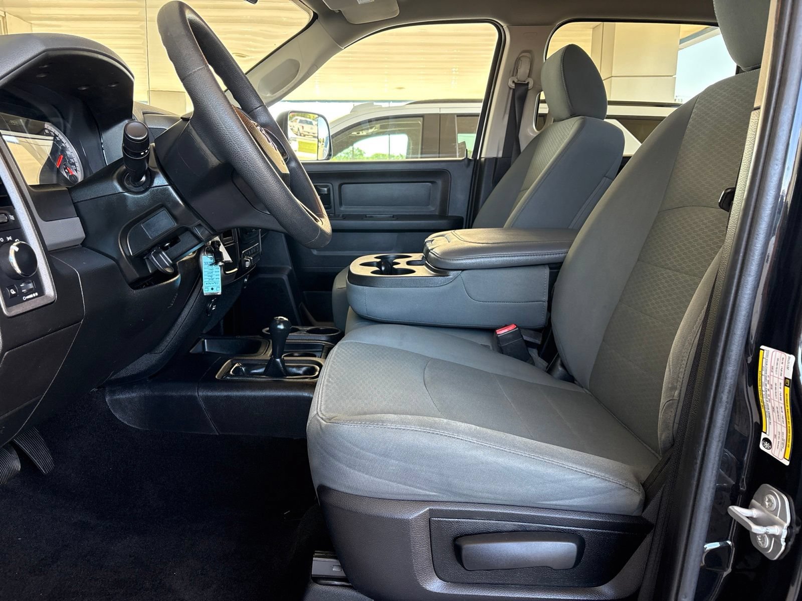 Used 2018 RAM 2500 Tradesman w/ Chrome Appearance Group AWD/4WD image 13