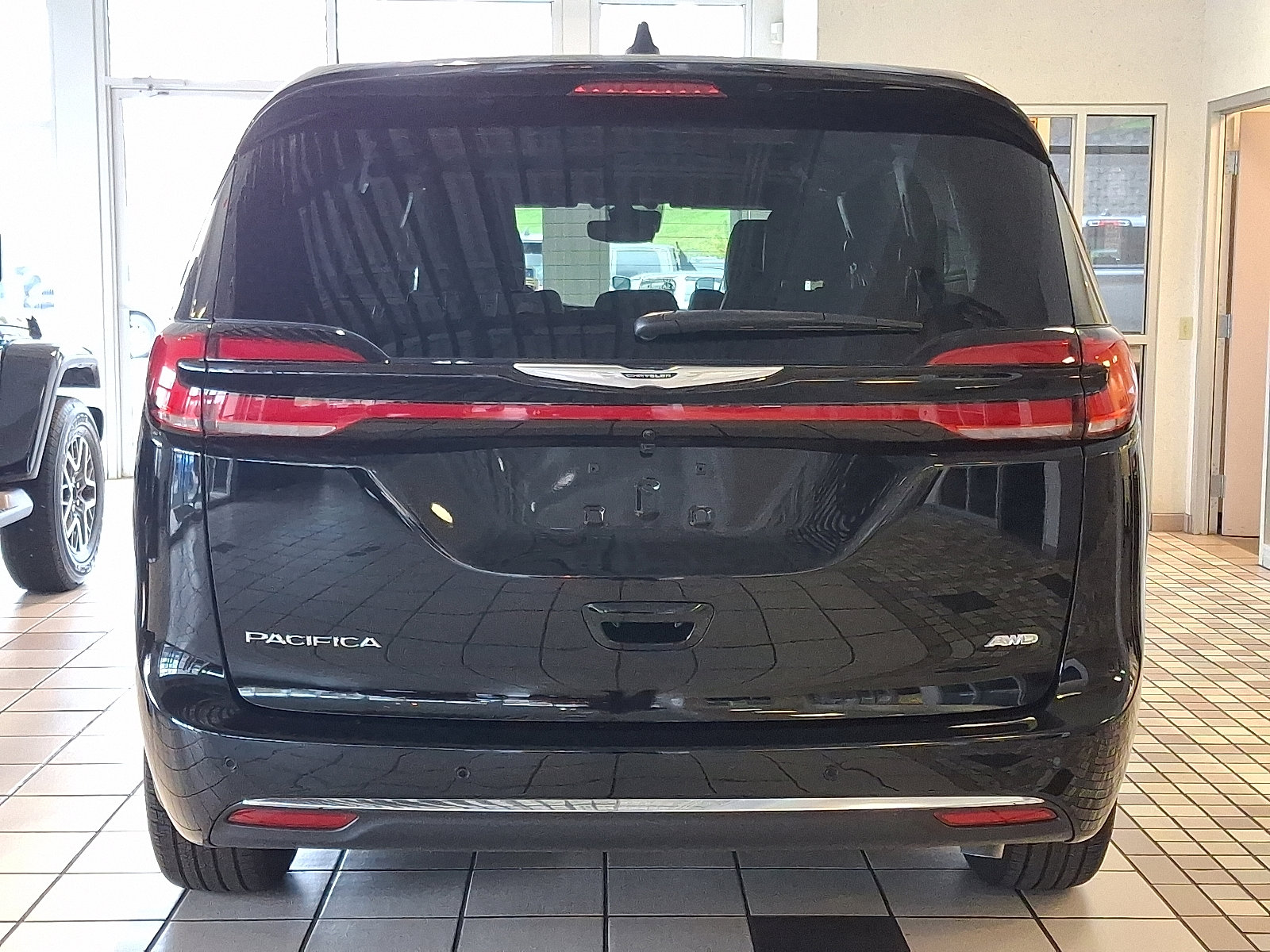 New 2026 Chrysler Pacifica Select image 5