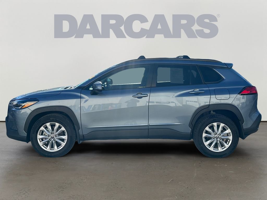 Used 2024 Toyota Corolla Cross LE image 4