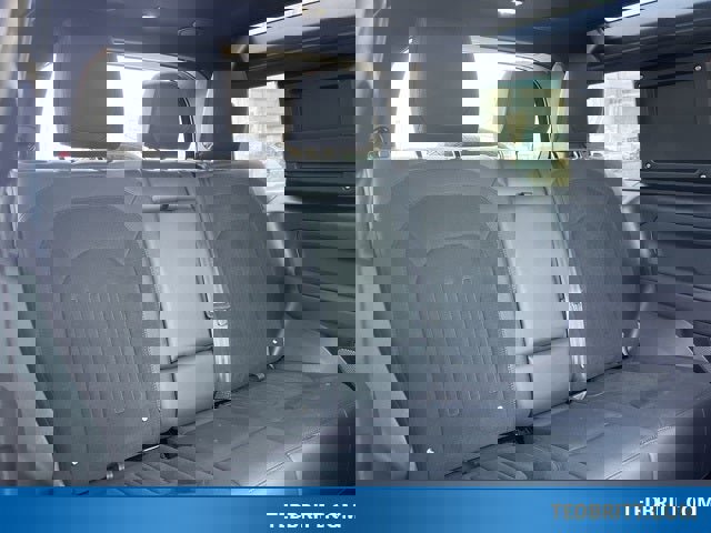 Used 2024 Land Rover Defender 90 V8 image 16