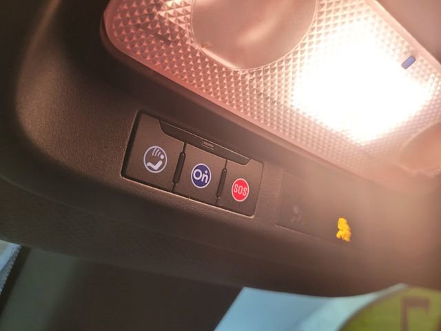 Used 2017 Chevrolet Cruze LT w/ LT True North Edition image 27