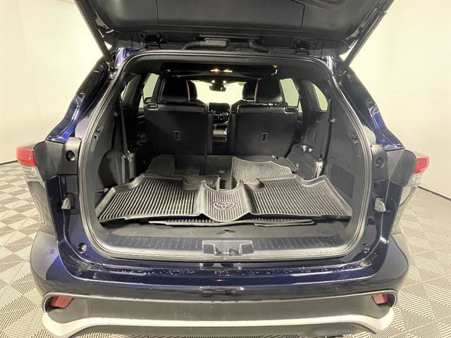 Used 2023 Toyota Highlander XSE image 23