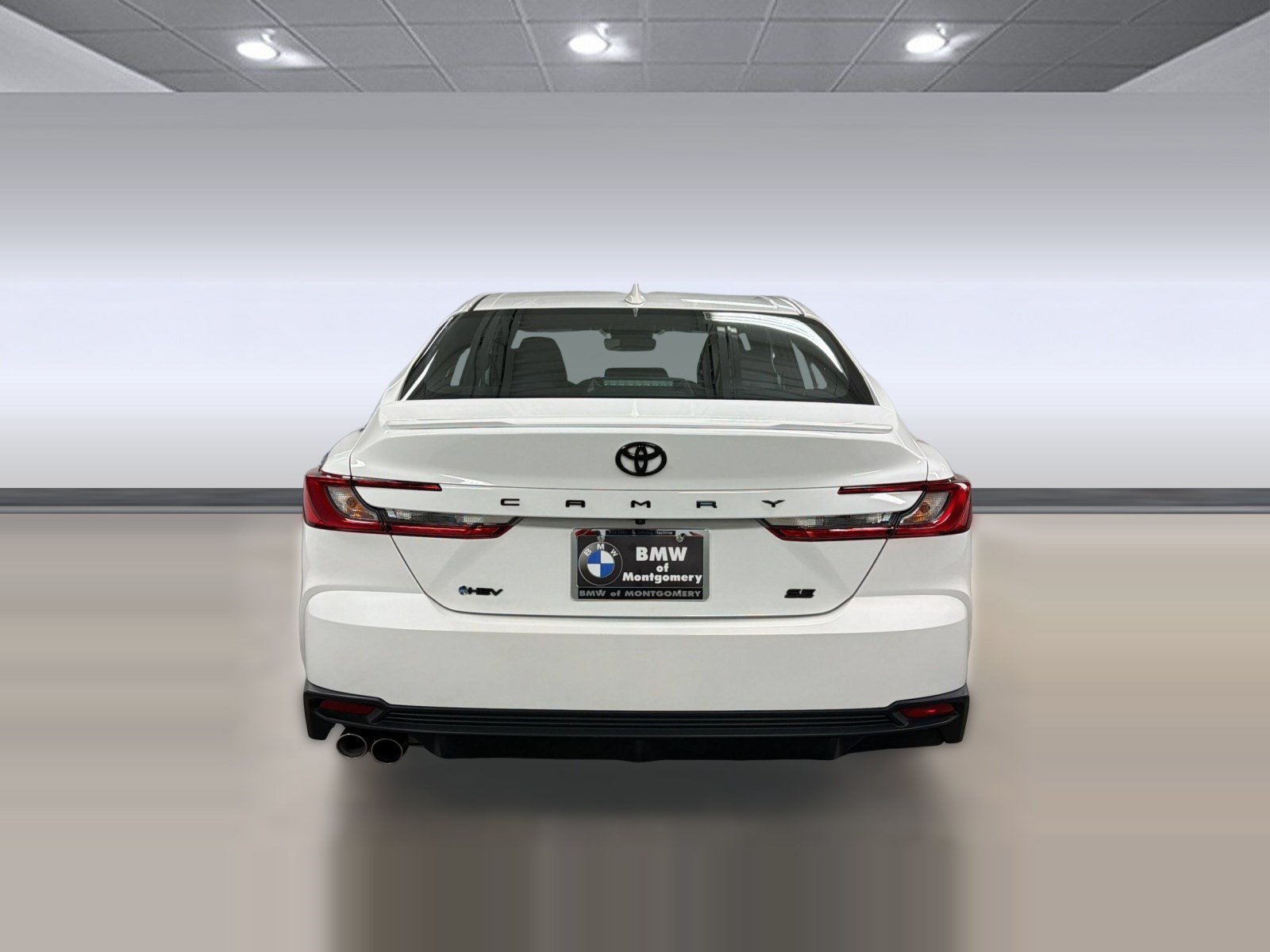 Used 2025 Toyota Camry SE w/ Convenience Package FWD image 8