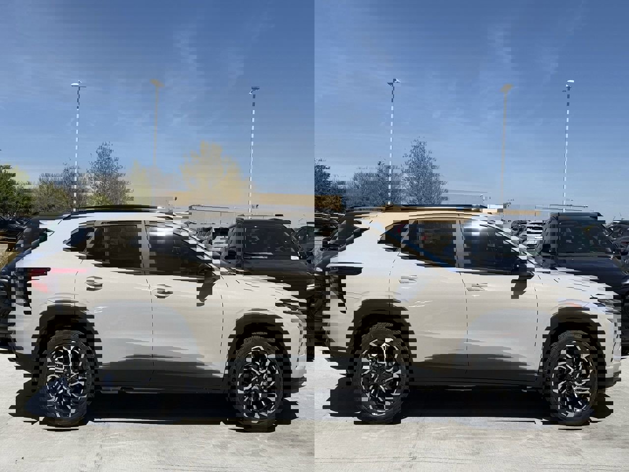 New 2026 Chevrolet Trax RS w/ Sunroof Package FWD image 3