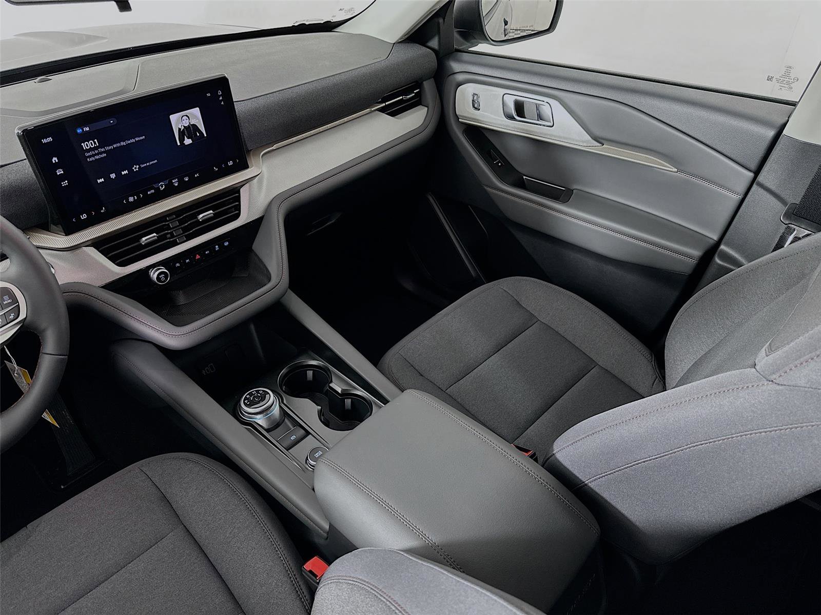 New 2026 Ford Explorer Active image 29