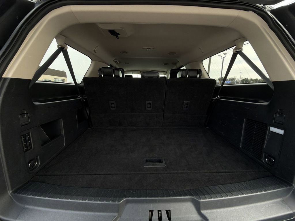 Used 2023 Ford Expedition Max XLT image 26