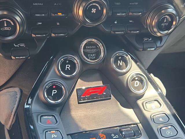 Used 2022 Aston Martin V8 Vantage Roadster RWD image 11