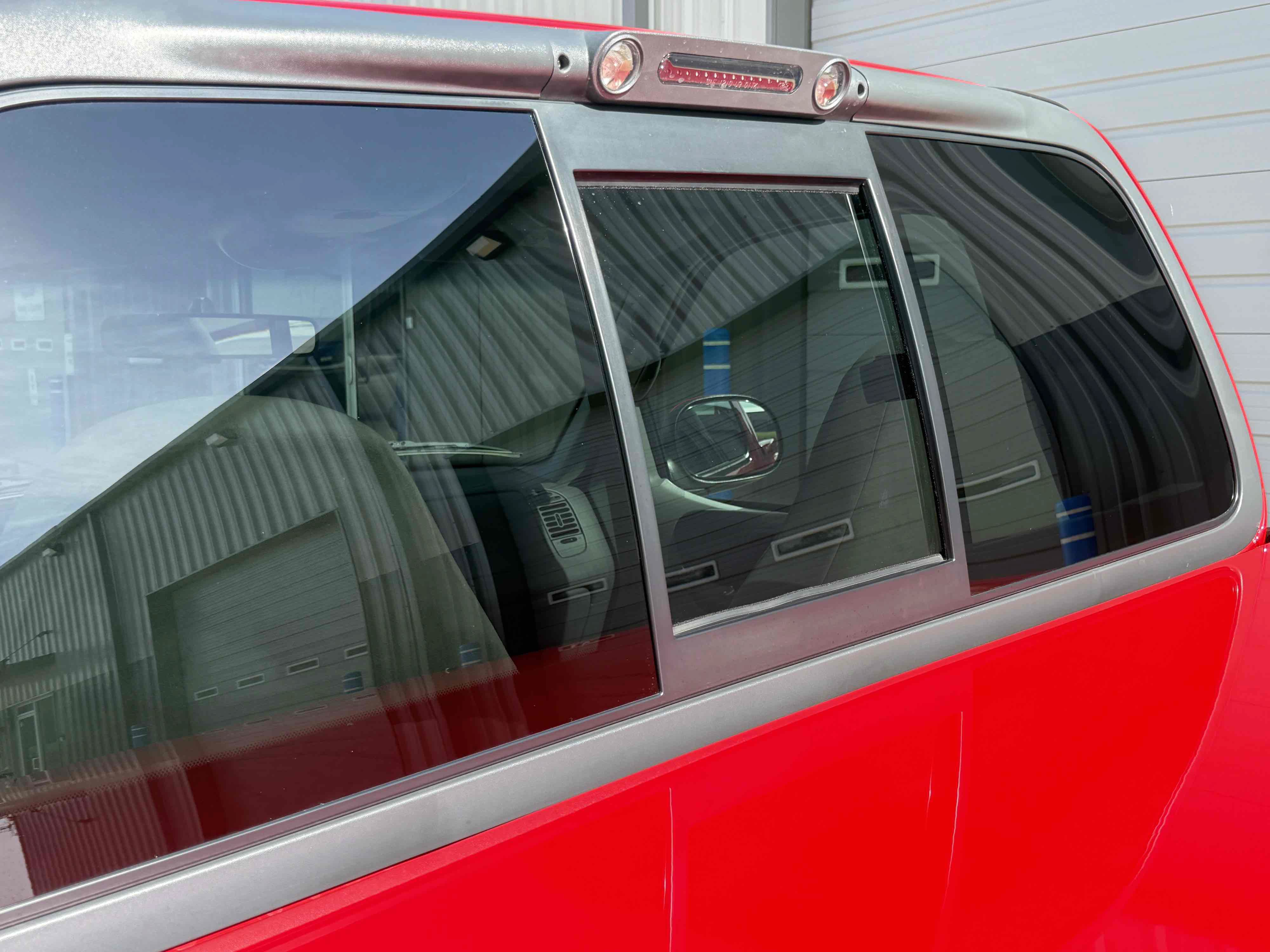 Used 2001 Ford F150 Lightning RWD image 41
