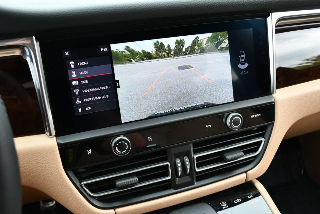 Used 2024 Porsche Macan S AWD/4WD image 55