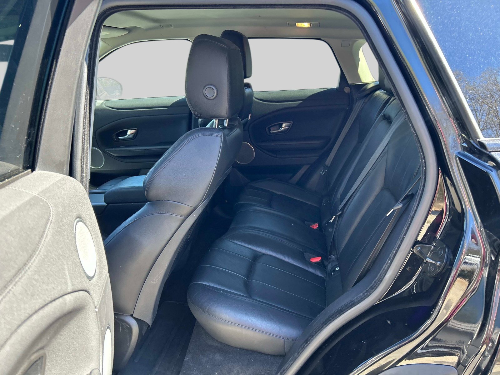 Used 2018 Land Rover Range Rover Evoque SE AWD/4WD image 12