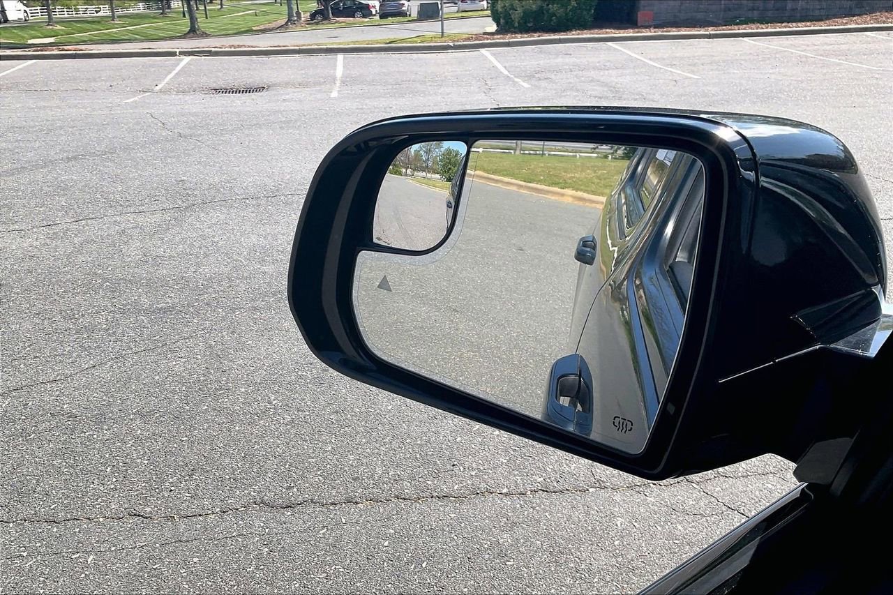 Used 2023 Jeep Wagoneer 4WD w/ Premium Group I image 31