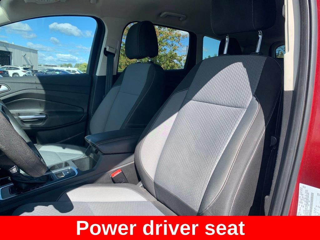 Used 2017 Ford Escape SE w/ SE Cold Weather Package AWD/4WD image 9