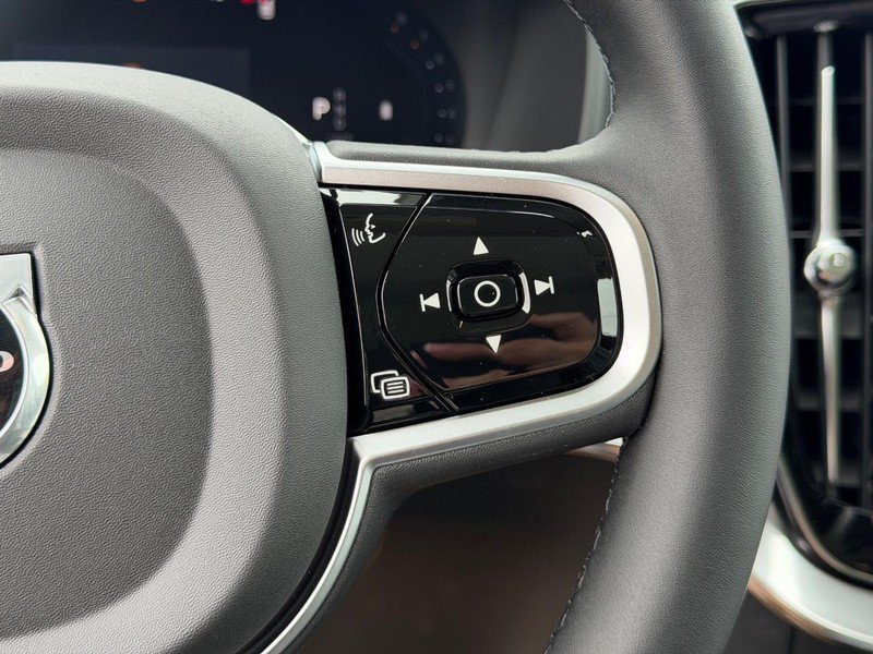 New 2026 Volvo XC90 B6 Plus w/ Protection Package AWD/4WD image 12