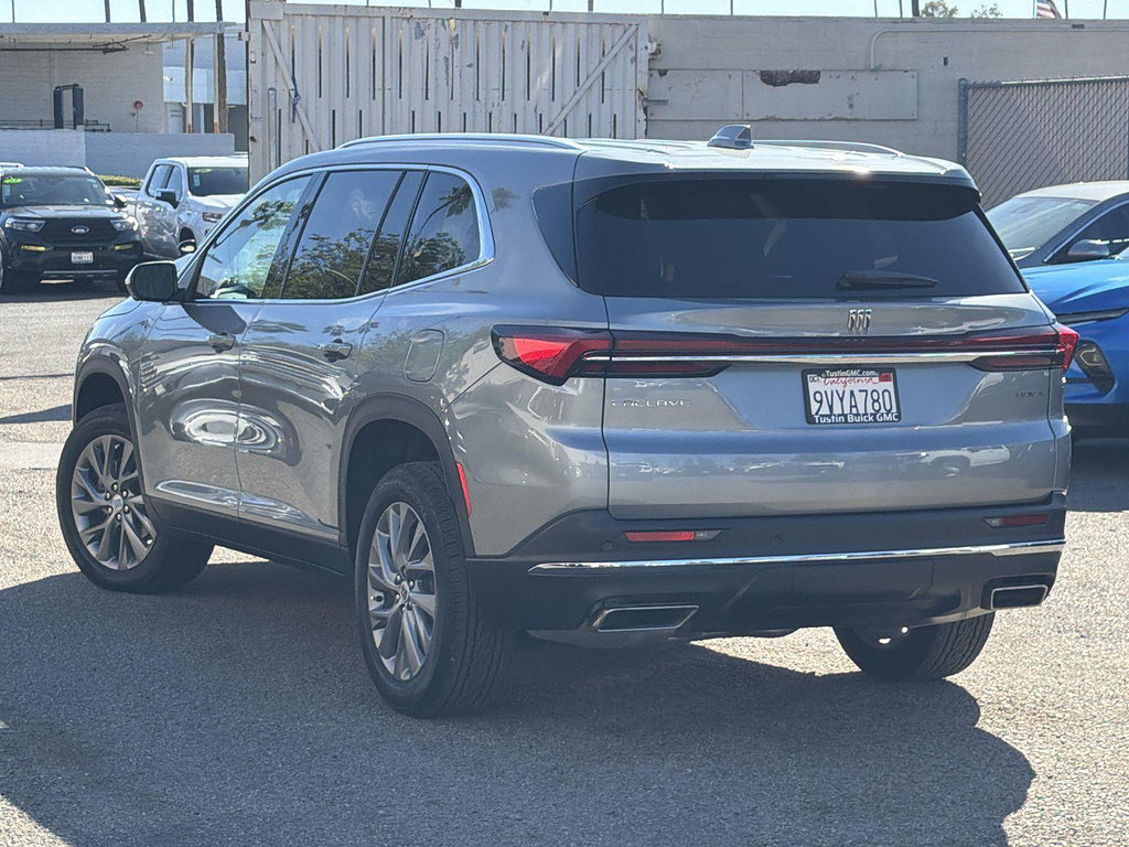 Used 2026 Buick Enclave Preferred w/ LPO, Floor Liner Package FWD image 7