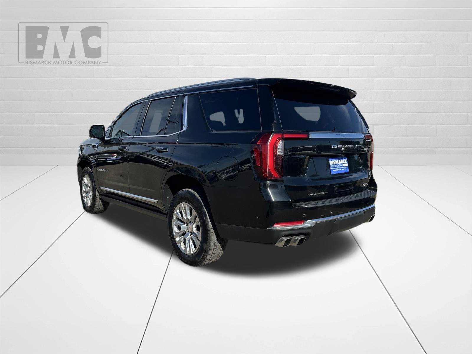 Used 2026 GMC Yukon Denali w/ Sun & Power Step Package AWD/4WD image 4