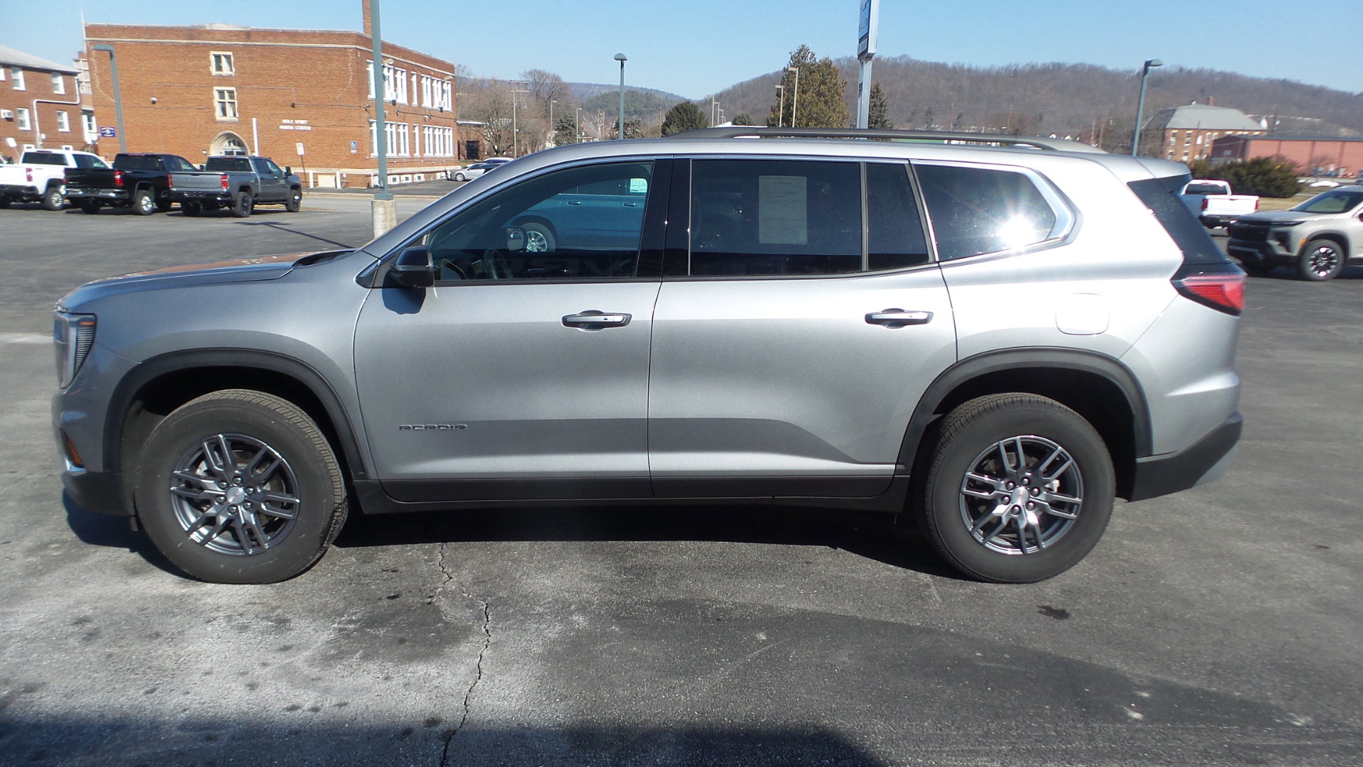 Used 2025 GMC Acadia Elevation AWD/4WD image 4