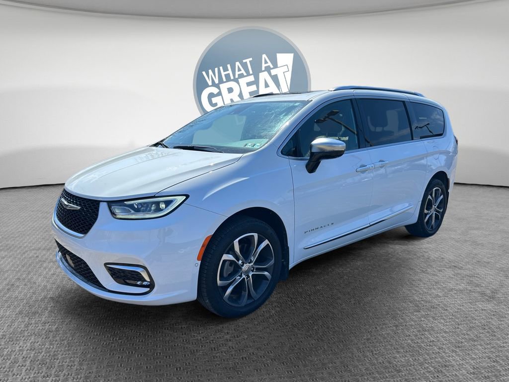 Certified 2023 Chrysler Pacifica Pinnacle AWD/4WD image 8