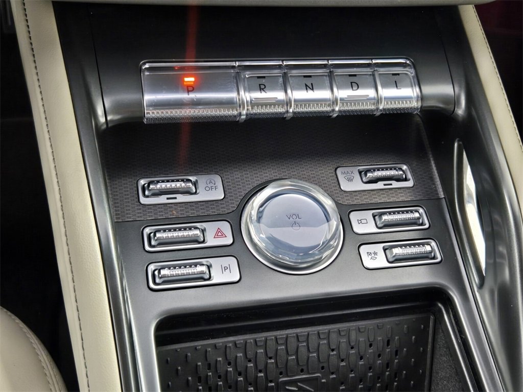 Used 2024 Lincoln Nautilus Premier w/ Equipment Group 102A image 27