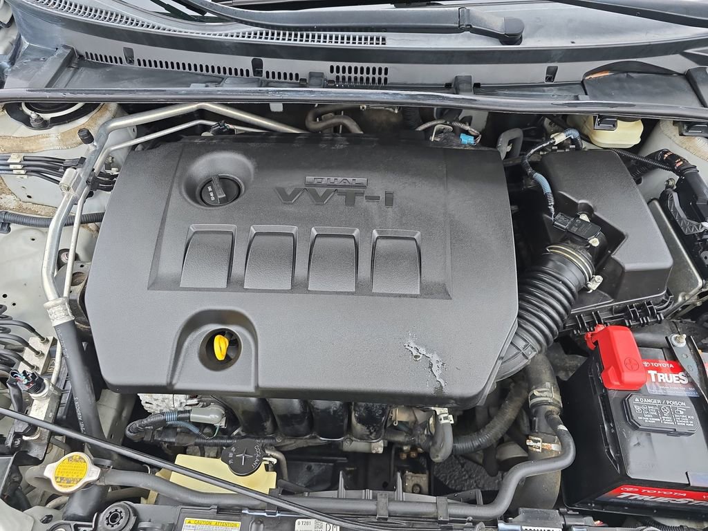 Used 2015 Toyota Corolla L image 30