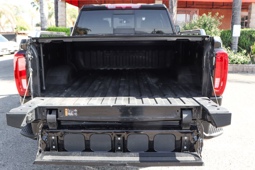 Used 2022 GMC Sierra 3500 Denali AWD/4WD image 9