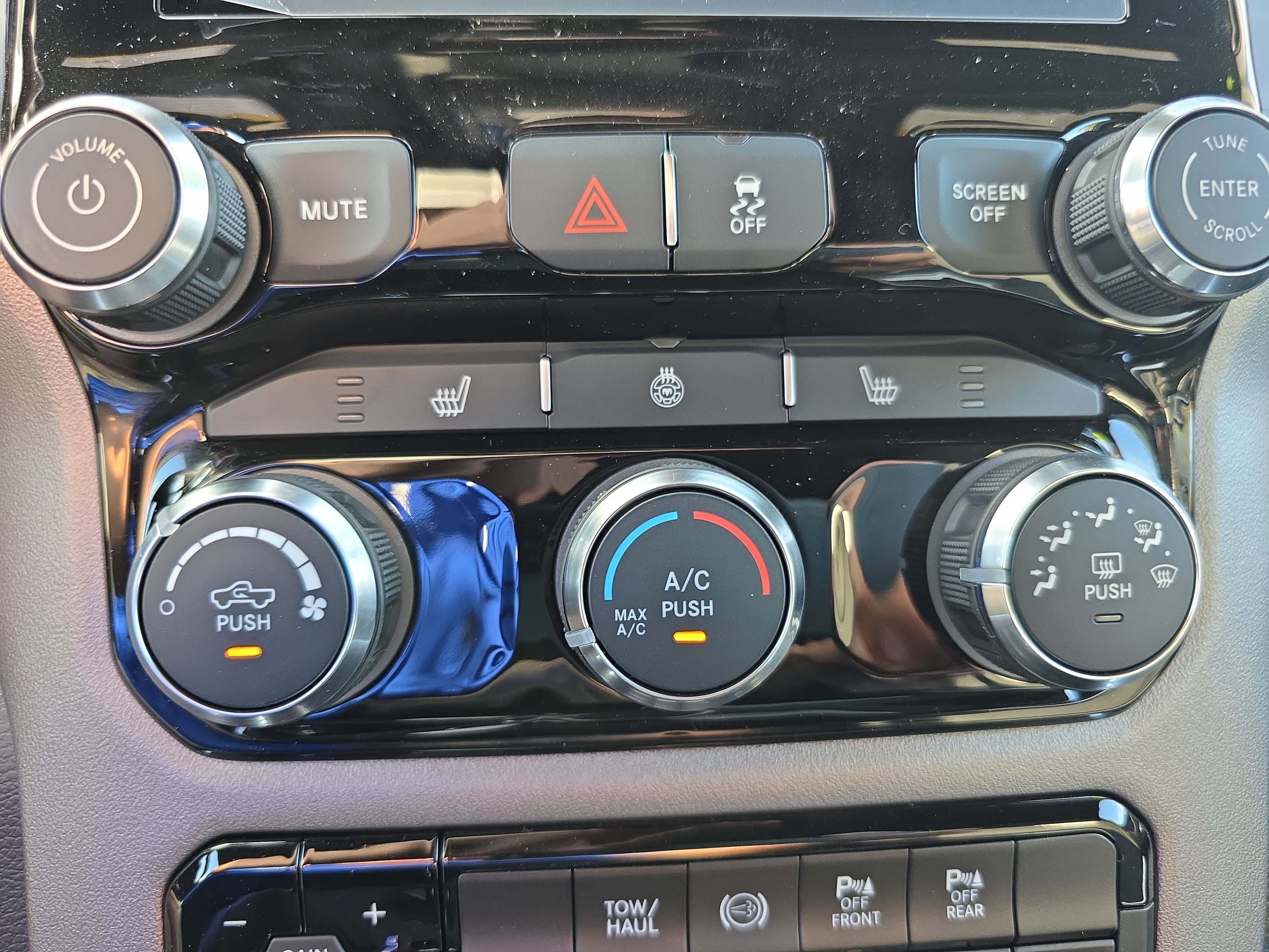 New 2025 RAM 2500 Big Horn image 28