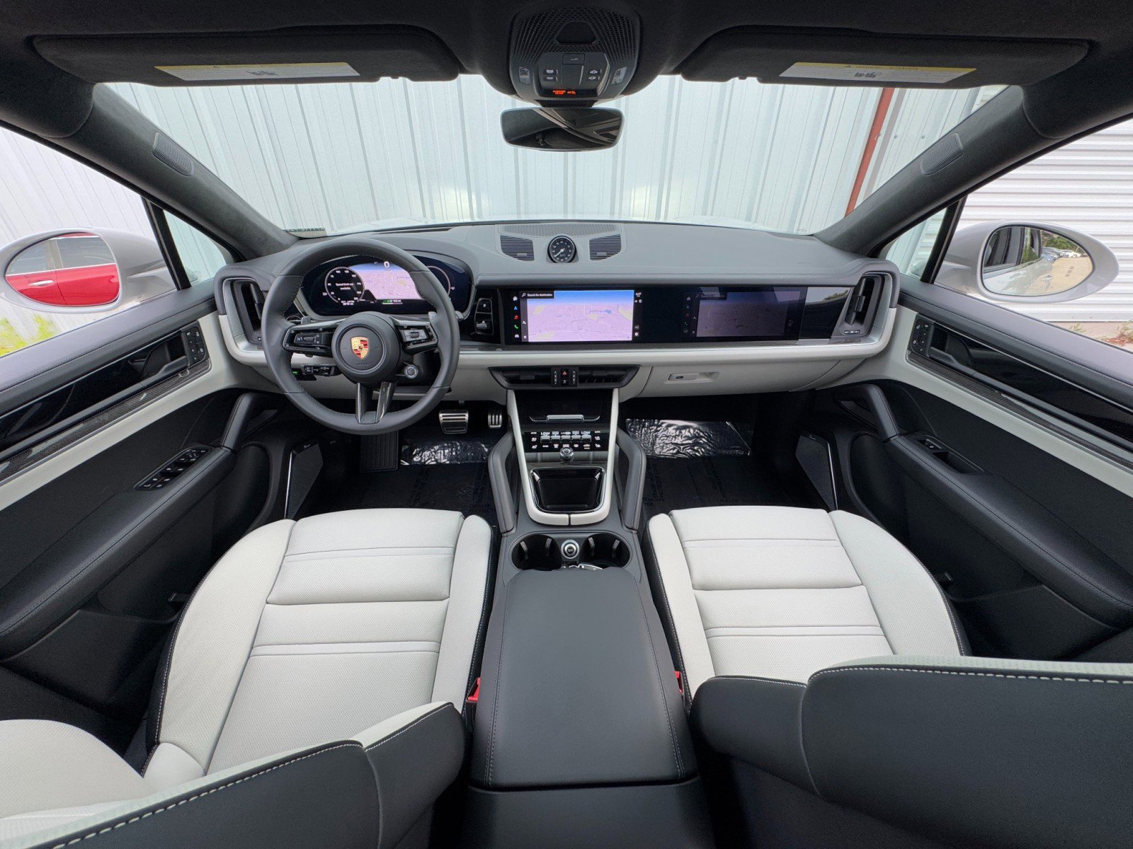 Used 2024 Porsche Cayenne Turbo AWD/4WD image 13